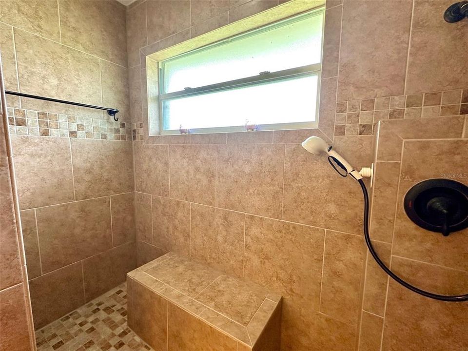 For Sale: $524,900 (4 beds, 3 baths, 2209 Square Feet)