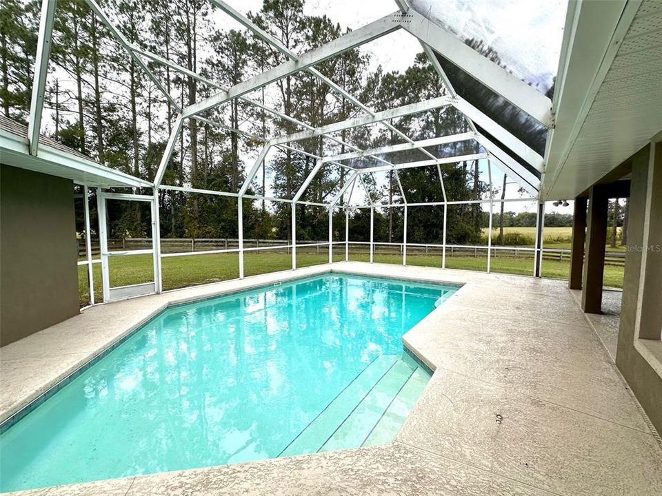 For Sale: $524,900 (4 beds, 3 baths, 2209 Square Feet)