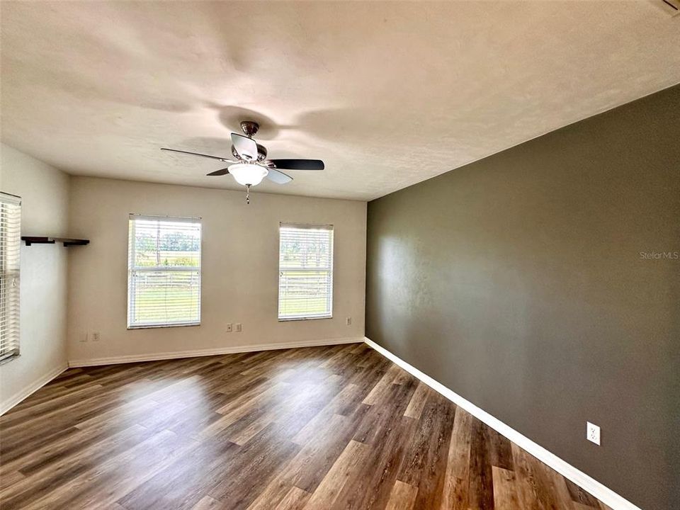 For Sale: $524,900 (4 beds, 3 baths, 2209 Square Feet)