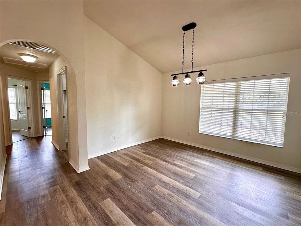 For Sale: $524,900 (4 beds, 3 baths, 2209 Square Feet)