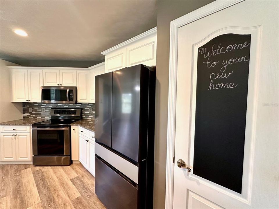 For Sale: $524,900 (4 beds, 3 baths, 2209 Square Feet)