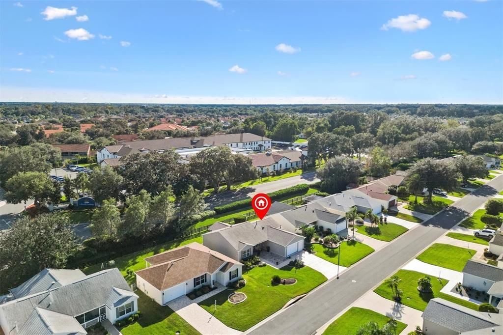 合同活跃: $335,000 (3 贝兹, 2 浴室, 1392 平方英尺)