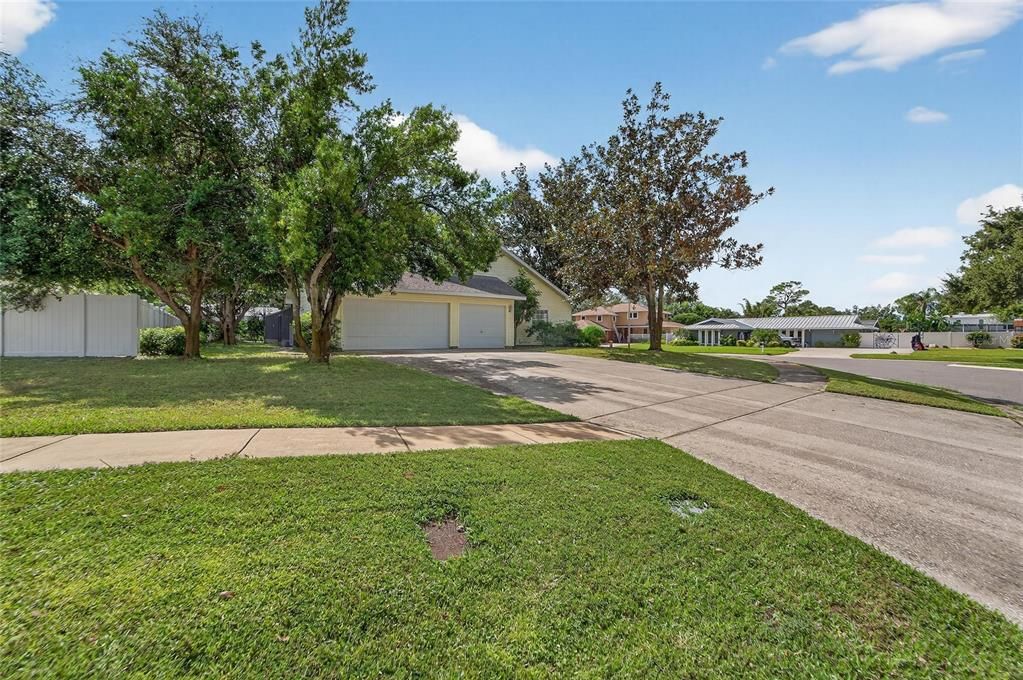 Activo con contrato: $630,000 (4 camas, 3 baños, 2240 Pies cuadrados)