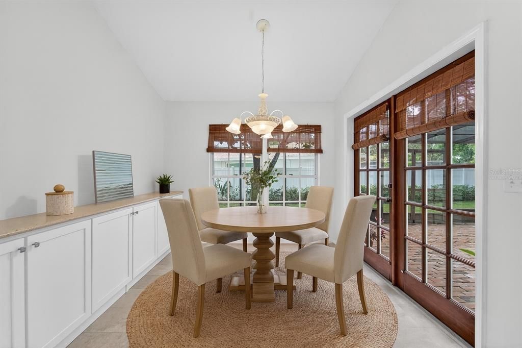 Activo con contrato: $630,000 (4 camas, 3 baños, 2240 Pies cuadrados)