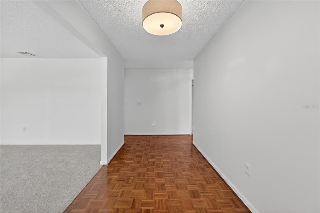 Activo con contrato: $630,000 (4 camas, 3 baños, 2240 Pies cuadrados)