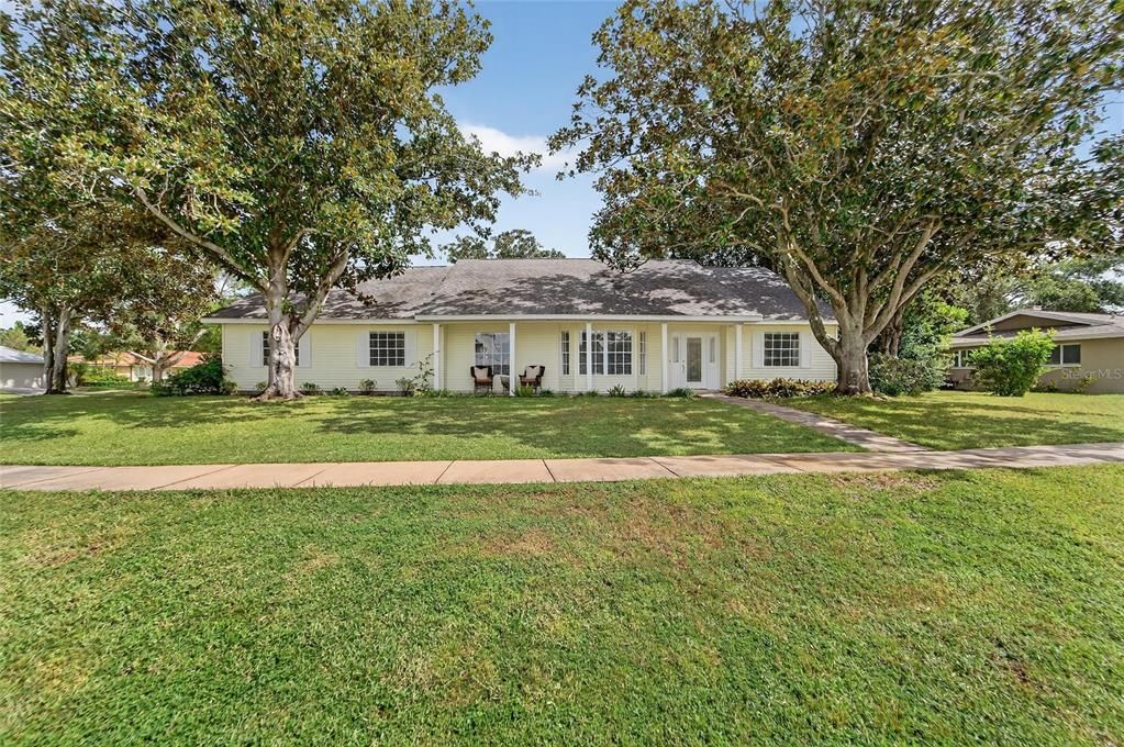 Activo con contrato: $630,000 (4 camas, 3 baños, 2240 Pies cuadrados)