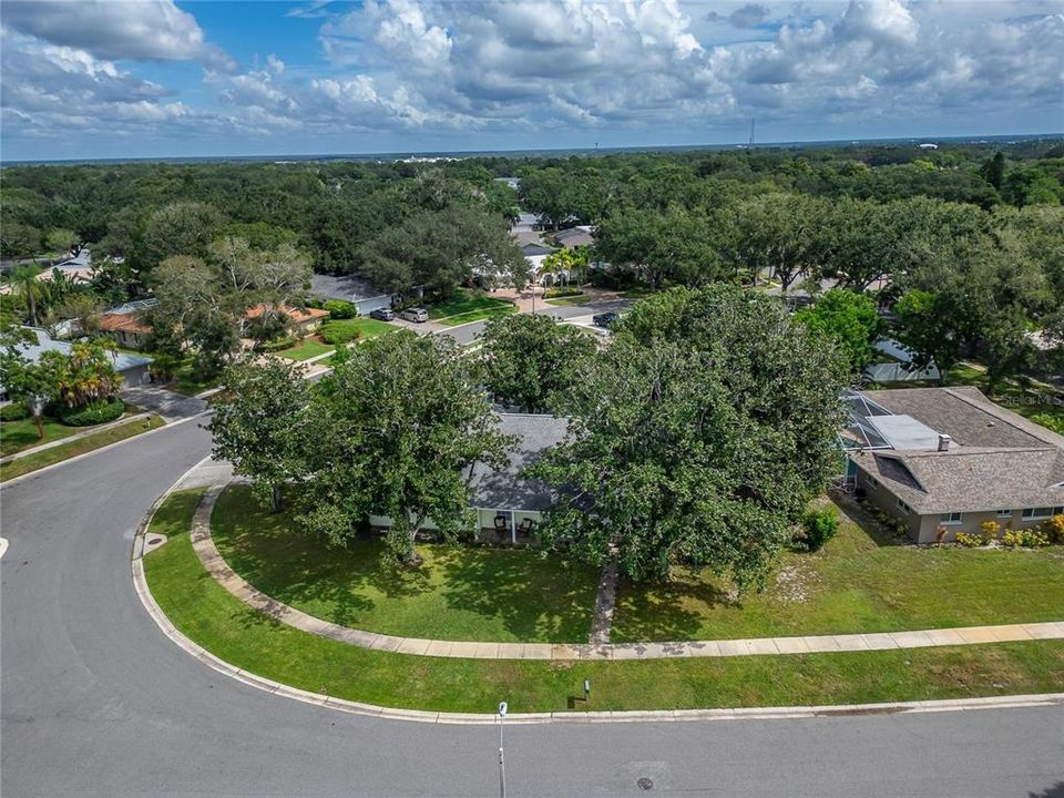 Activo con contrato: $630,000 (4 camas, 3 baños, 2240 Pies cuadrados)