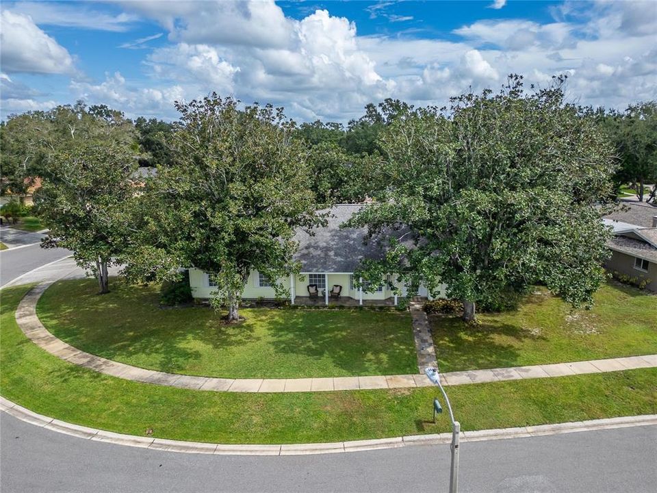 Activo con contrato: $630,000 (4 camas, 3 baños, 2240 Pies cuadrados)