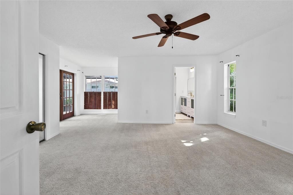 Activo con contrato: $630,000 (4 camas, 3 baños, 2240 Pies cuadrados)