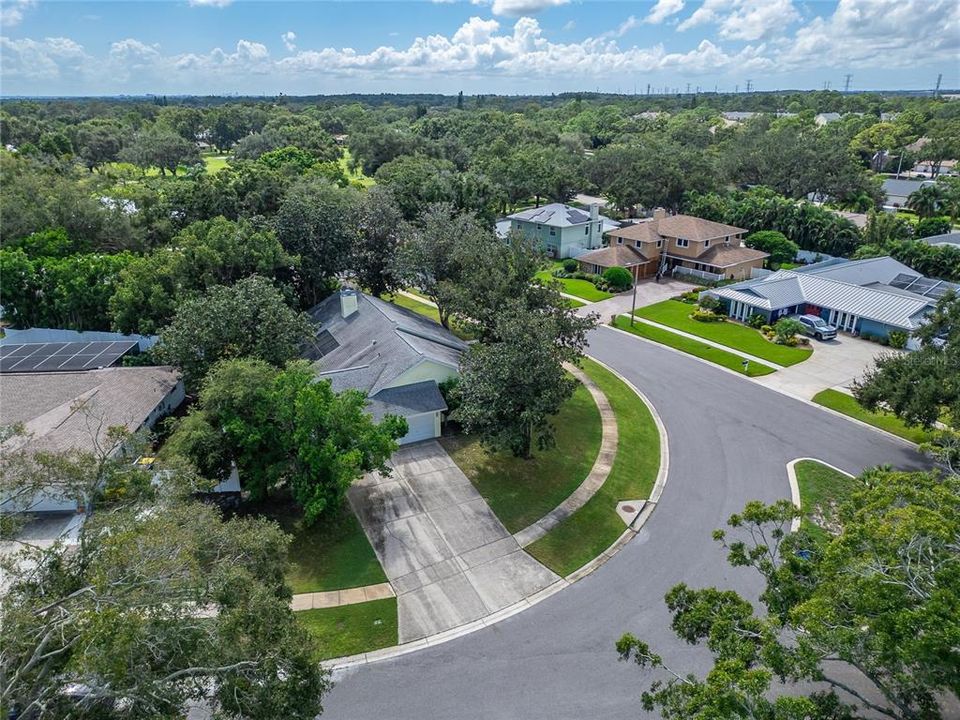 Activo con contrato: $630,000 (4 camas, 3 baños, 2240 Pies cuadrados)