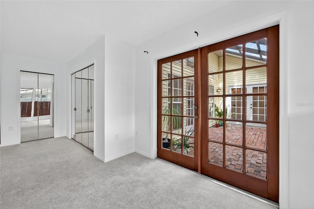 Activo con contrato: $630,000 (4 camas, 3 baños, 2240 Pies cuadrados)