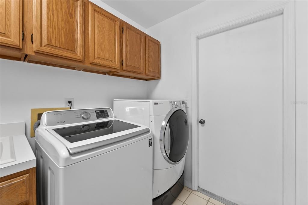 Activo con contrato: $630,000 (4 camas, 3 baños, 2240 Pies cuadrados)