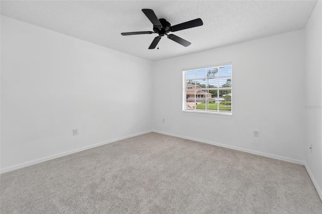 Activo con contrato: $630,000 (4 camas, 3 baños, 2240 Pies cuadrados)