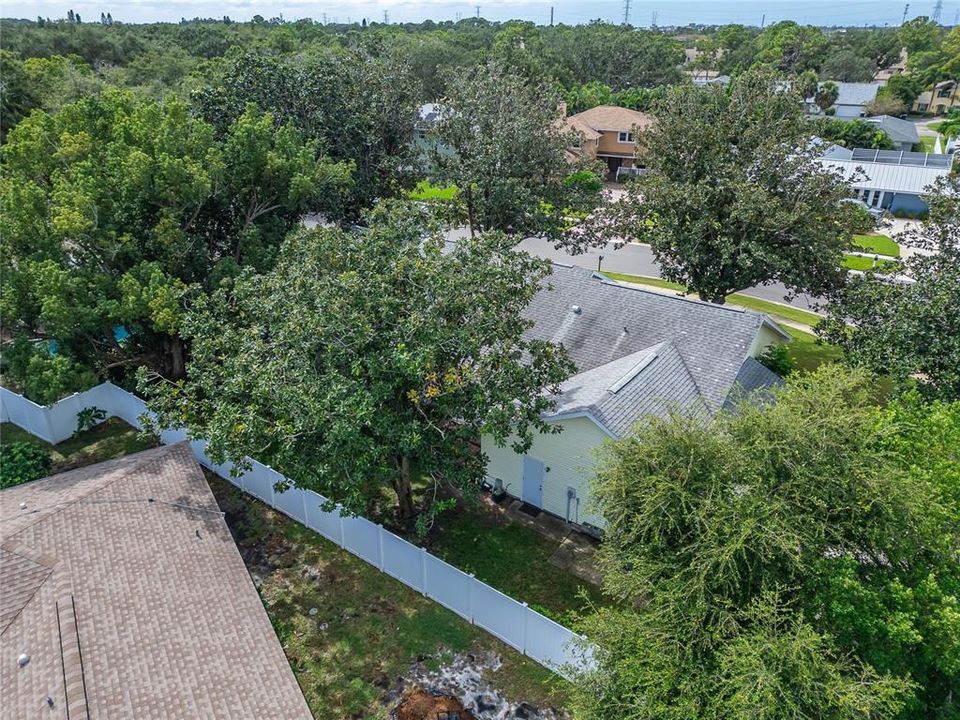 Activo con contrato: $630,000 (4 camas, 3 baños, 2240 Pies cuadrados)