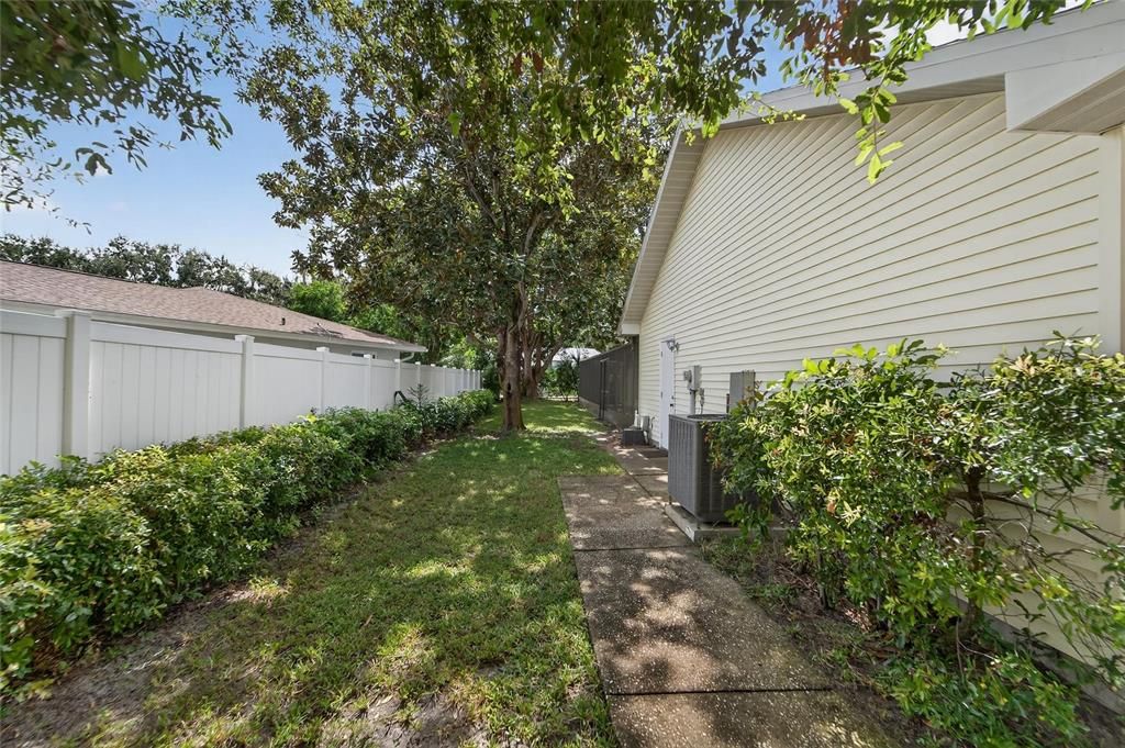 Activo con contrato: $630,000 (4 camas, 3 baños, 2240 Pies cuadrados)