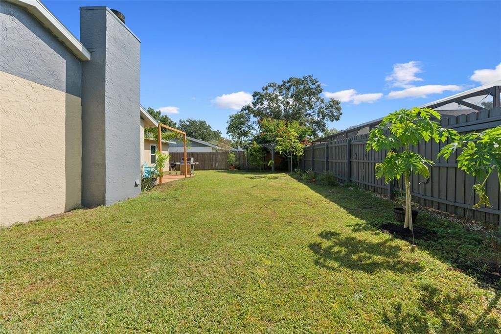 Active With Contract: $442,000 (3 beds, 2 baths, 1688 Square Feet)