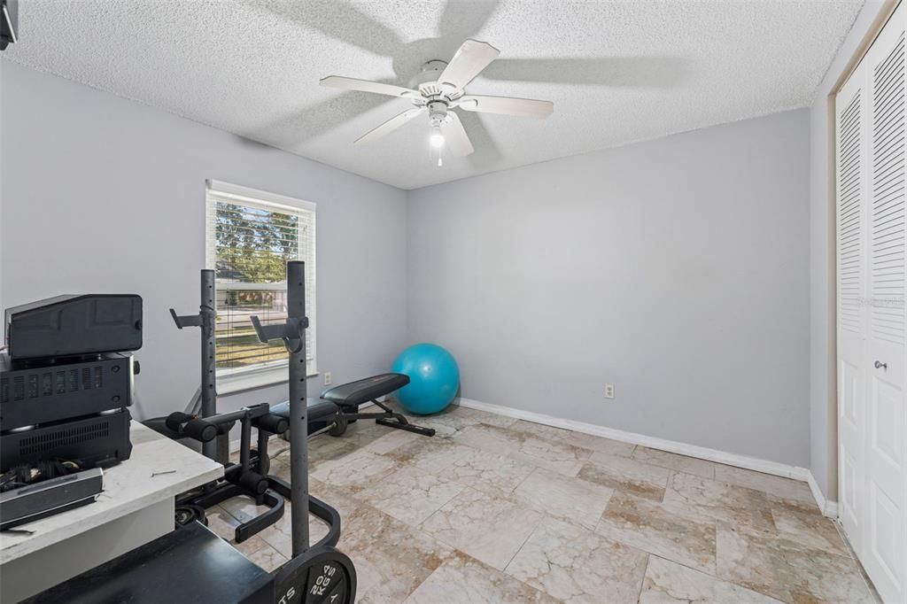 Active With Contract: $442,000 (3 beds, 2 baths, 1688 Square Feet)