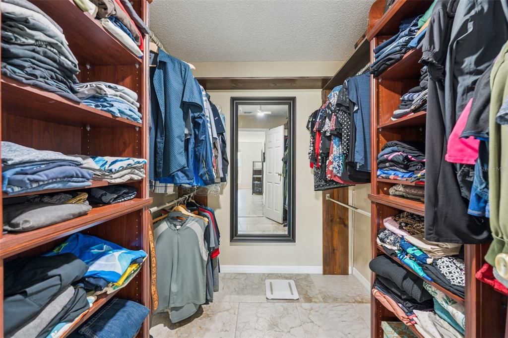 Active With Contract: $442,000 (3 beds, 2 baths, 1688 Square Feet)