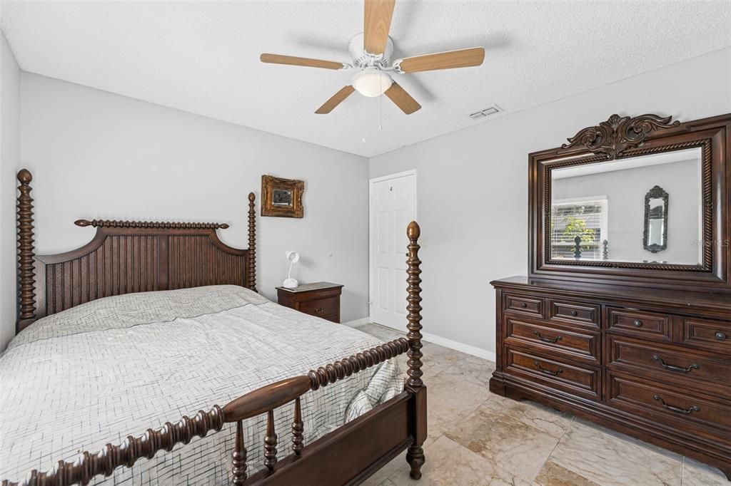 Active With Contract: $442,000 (3 beds, 2 baths, 1688 Square Feet)