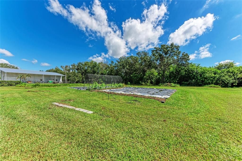 合同活跃: $799,000 (3 贝兹, 2 浴室, 1877 平方英尺)