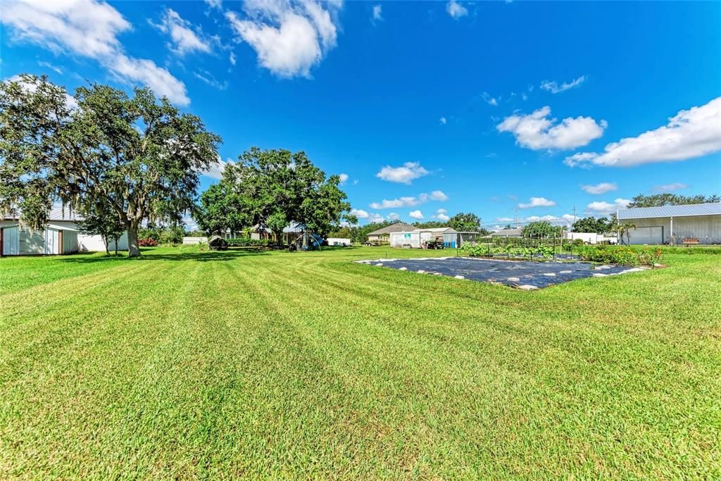 合同活跃: $799,000 (3 贝兹, 2 浴室, 1877 平方英尺)