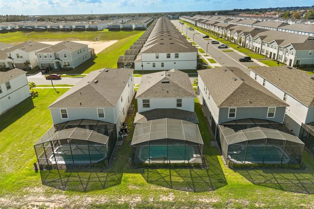 Под контрактом: $565,000 (5 спален, 5 ванн, 2621 Квадратных фут)