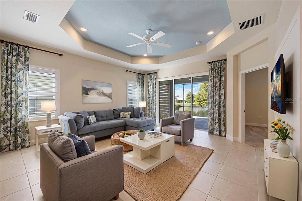 Active With Contract: $340,000 (2 beds, 2 baths, 1525 Square Feet)