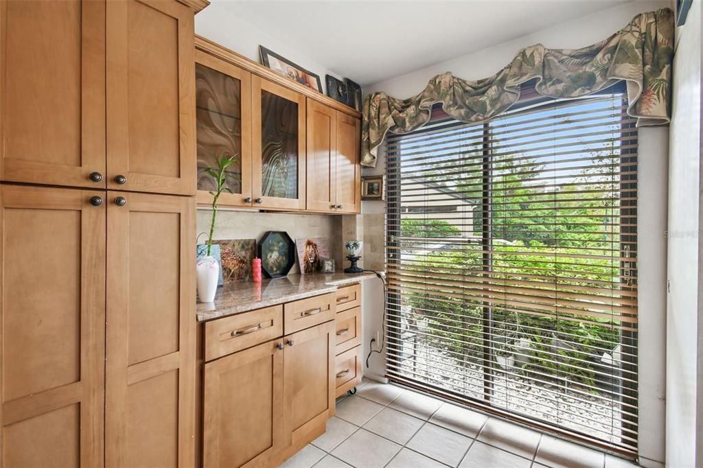 For Sale: $269,900 (2 beds, 2 baths, 1456 Square Feet)