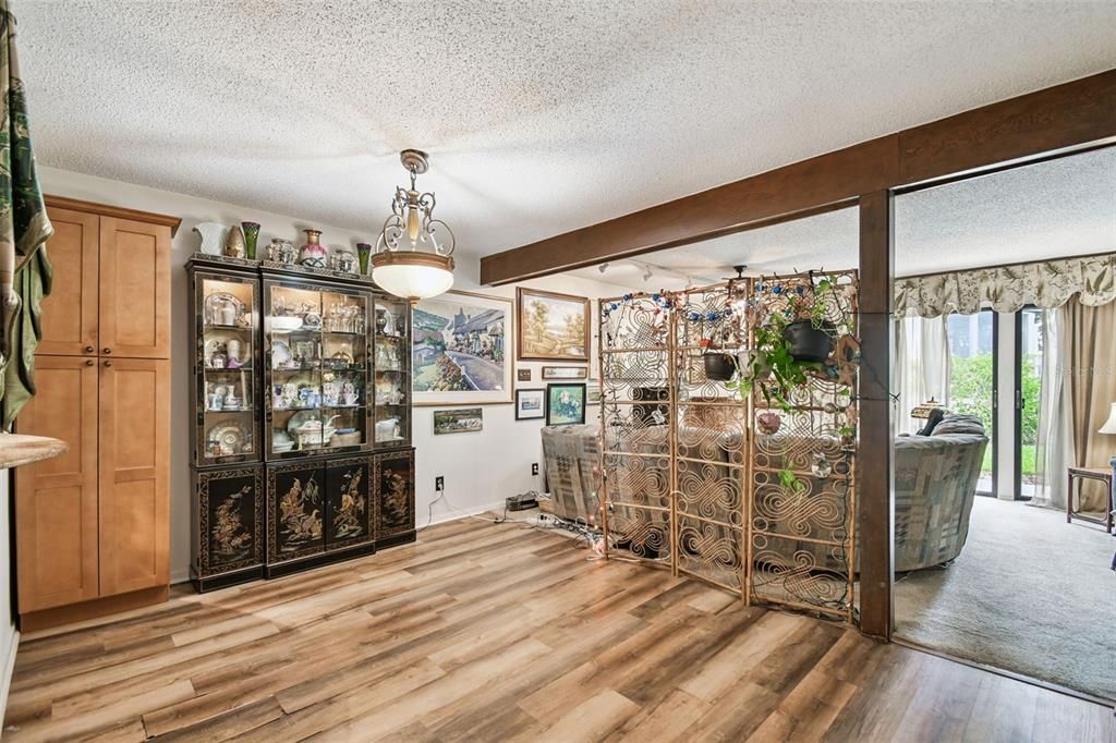 For Sale: $269,900 (2 beds, 2 baths, 1456 Square Feet)