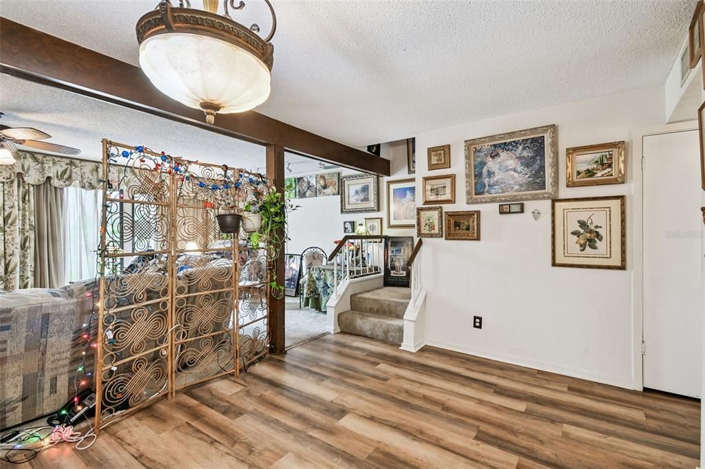 For Sale: $269,900 (2 beds, 2 baths, 1456 Square Feet)