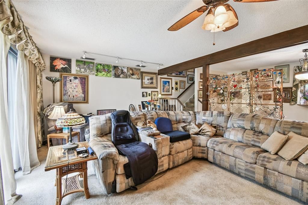 For Sale: $269,900 (2 beds, 2 baths, 1456 Square Feet)