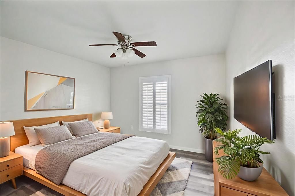 Active With Contract: $335,000 (3 beds, 2 baths, 1840 Square Feet)