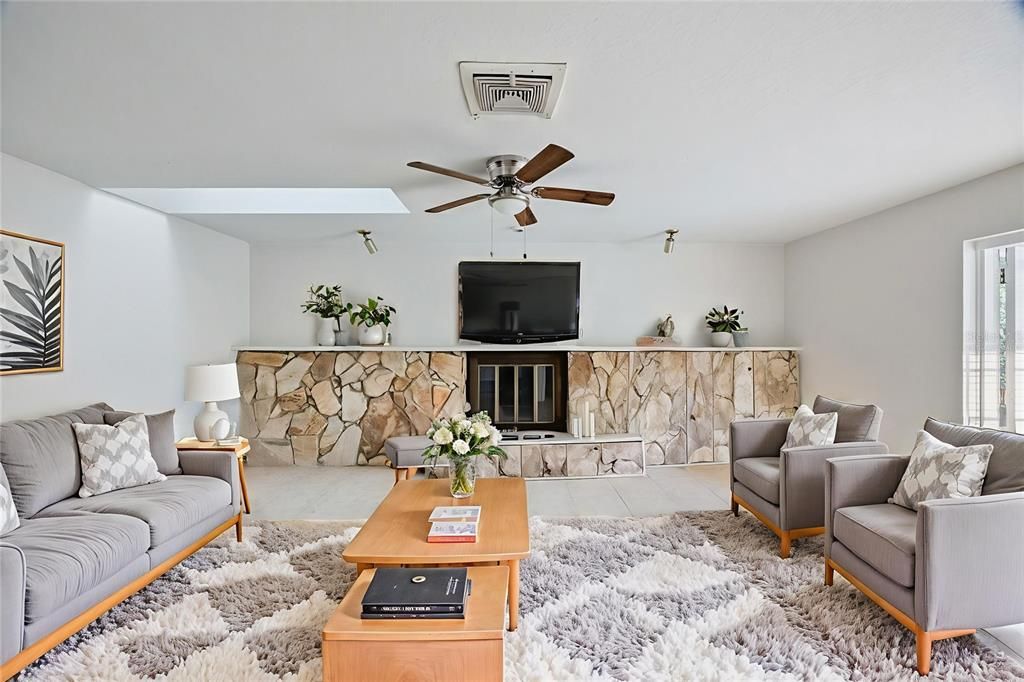 Active With Contract: $335,000 (3 beds, 2 baths, 1840 Square Feet)