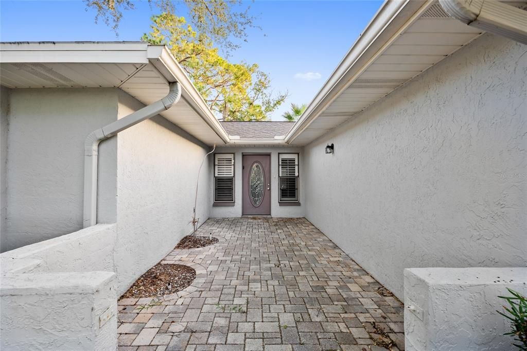 Active With Contract: $335,000 (3 beds, 2 baths, 1840 Square Feet)