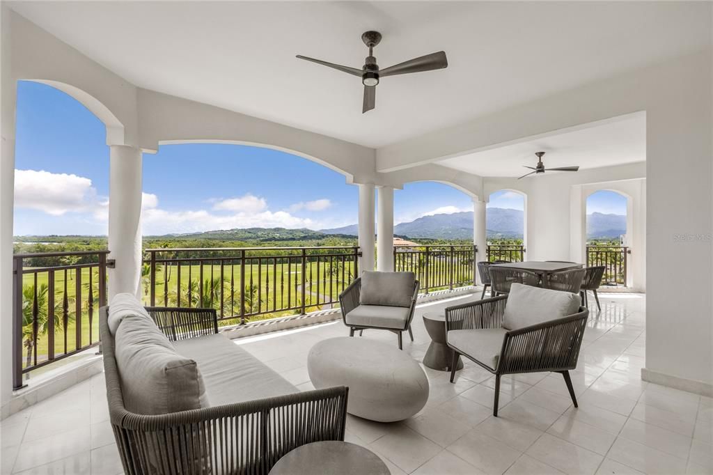 待售: $2,495,000 (4 贝兹, 3 浴室, 2696 平方英尺)