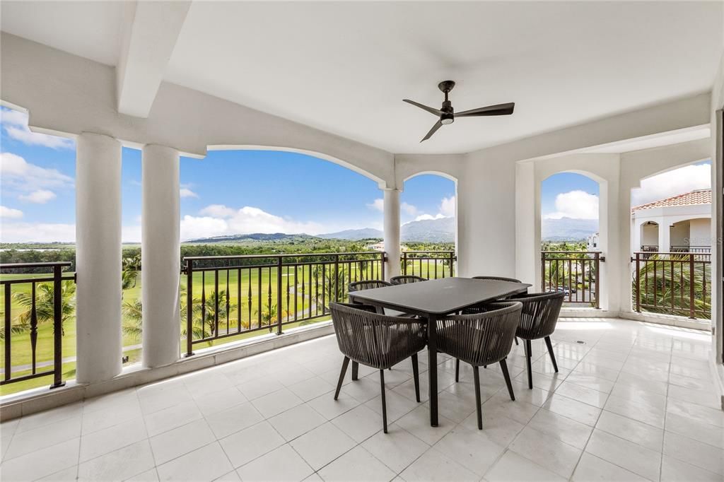 待售: $2,495,000 (4 贝兹, 3 浴室, 2696 平方英尺)