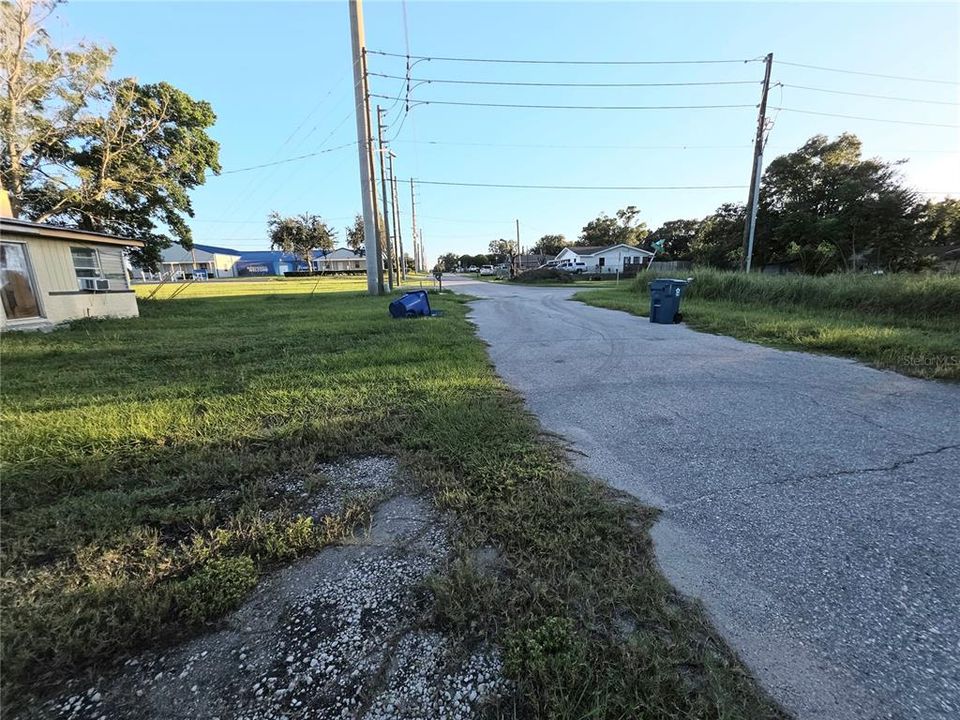 For Sale: $180,000 (4 beds, 2 baths, 752 Square Feet)