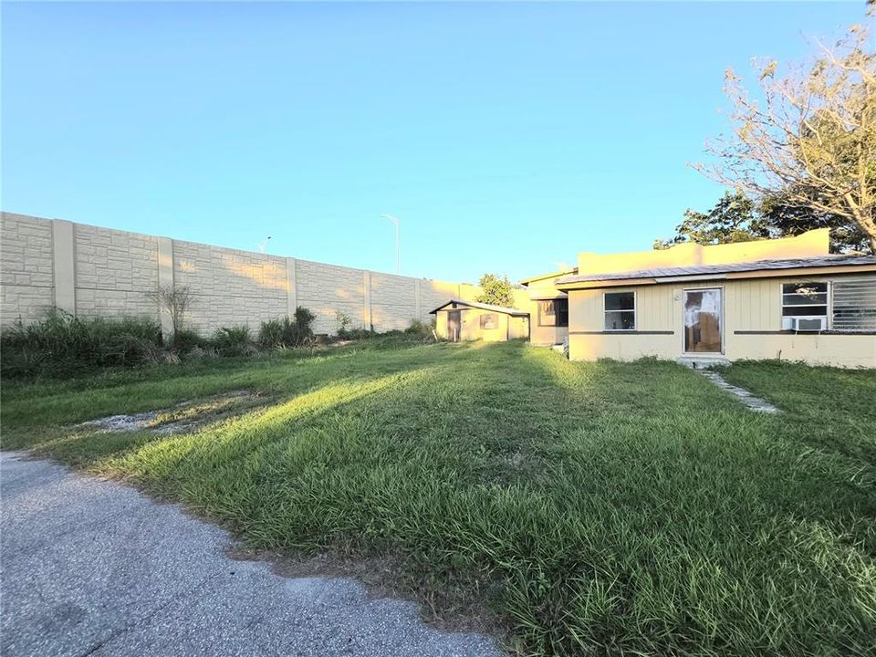 For Sale: $180,000 (4 beds, 2 baths, 752 Square Feet)