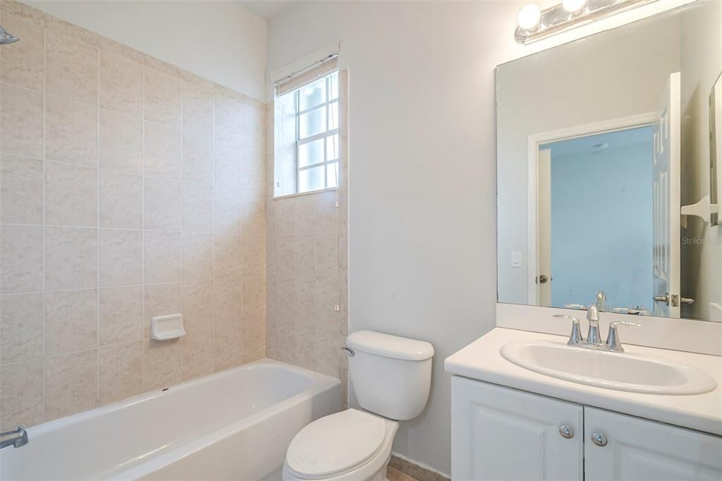 En Venta: $324,900 (3 camas, 2 baños, 1459 Pies cuadrados)