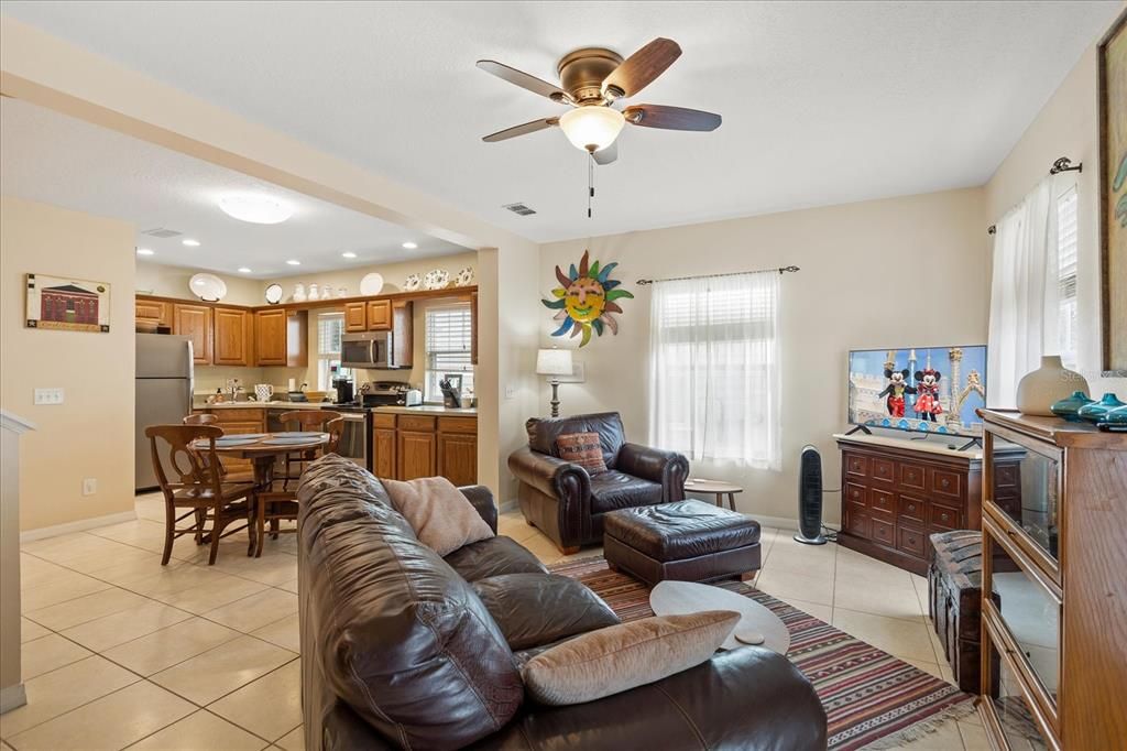 For Sale: $434,900 (2 beds, 2 baths, 1440 Square Feet)