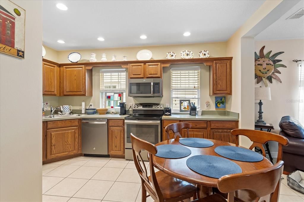 For Sale: $434,900 (2 beds, 2 baths, 1440 Square Feet)