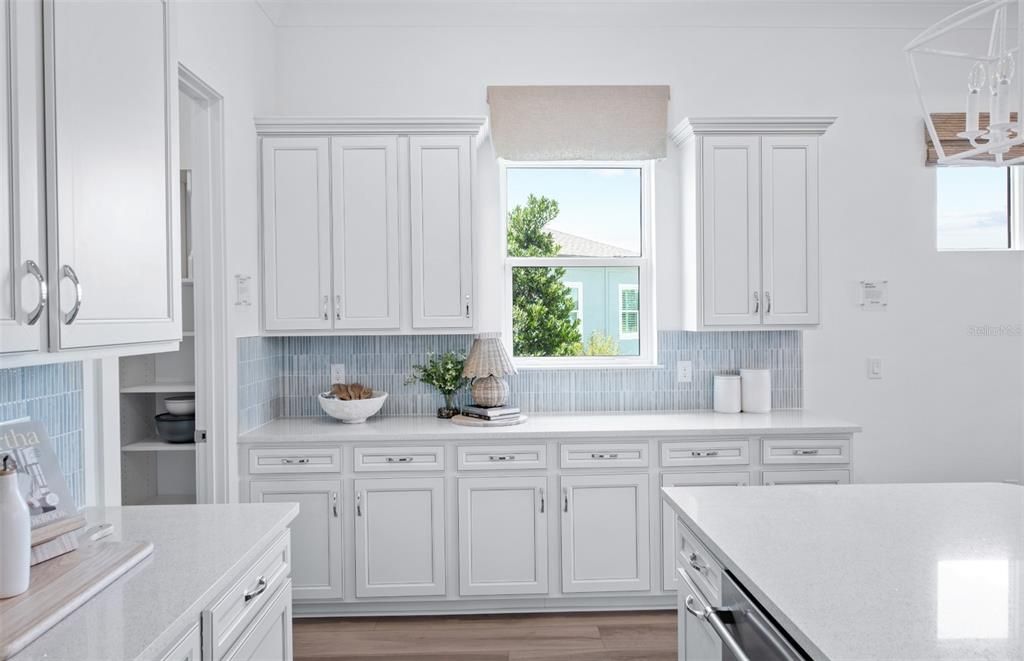 For Sale: $485,680 (2 beds, 2 baths, 1943 Square Feet)