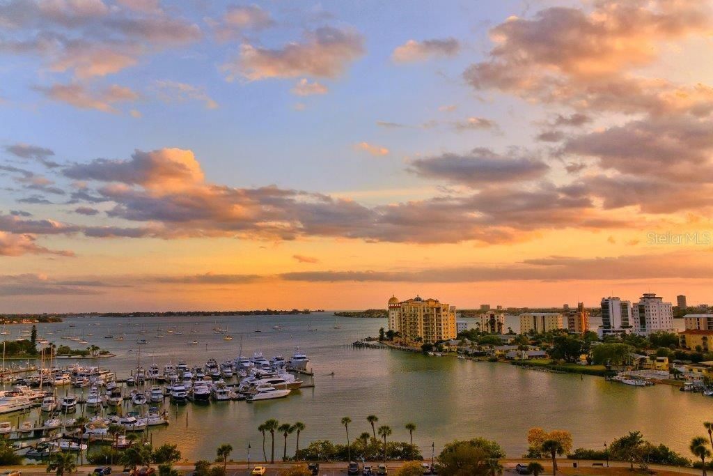 En Venta: $3,500,000 (3 camas, 3 baños, 2525 Pies cuadrados)