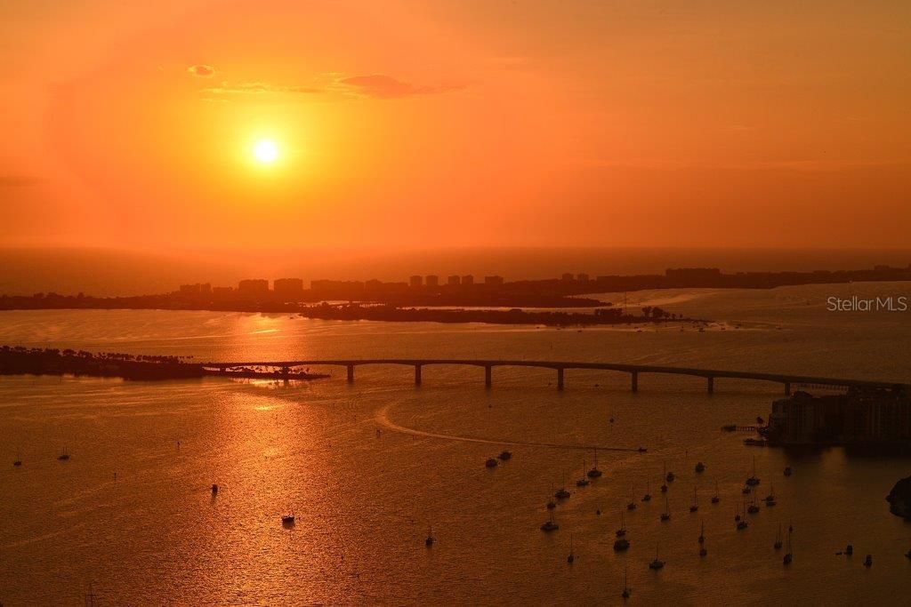 En Venta: $3,500,000 (3 camas, 3 baños, 2525 Pies cuadrados)