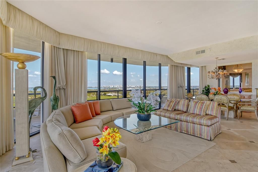 En Venta: $3,500,000 (3 camas, 3 baños, 2525 Pies cuadrados)