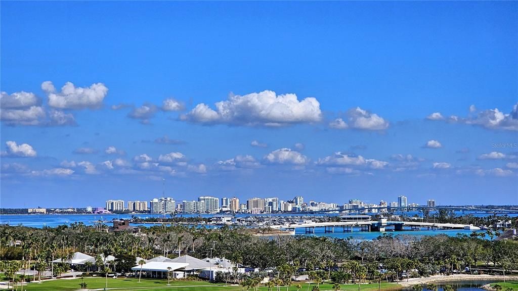 En Venta: $3,500,000 (3 camas, 3 baños, 2525 Pies cuadrados)