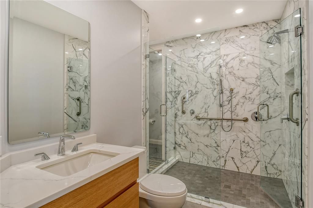 En Venta: $3,500,000 (3 camas, 3 baños, 2525 Pies cuadrados)