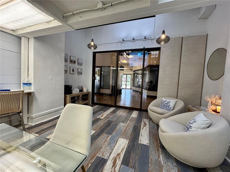 待售: $19,200 (0 贝兹, 0 浴室, 564 平方英尺)