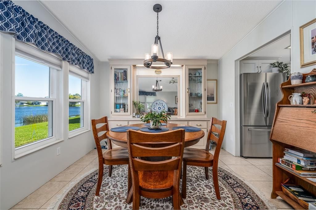 Active With Contract: $270,000 (2 beds, 2 baths, 1393 Square Feet)