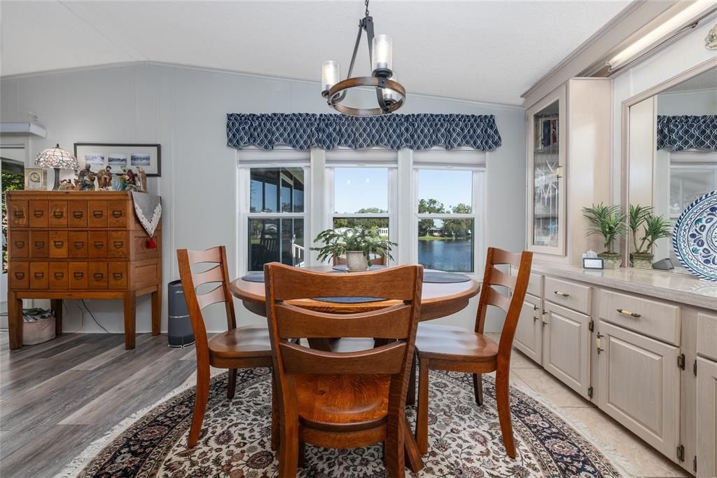 Active With Contract: $270,000 (2 beds, 2 baths, 1393 Square Feet)